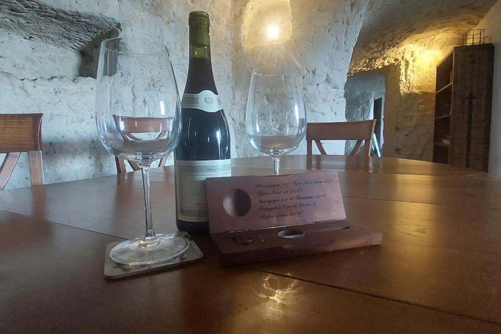 Troglo Entre Caves Et Chateaux モンルイ・シュル・ロワール エクステリア 写真