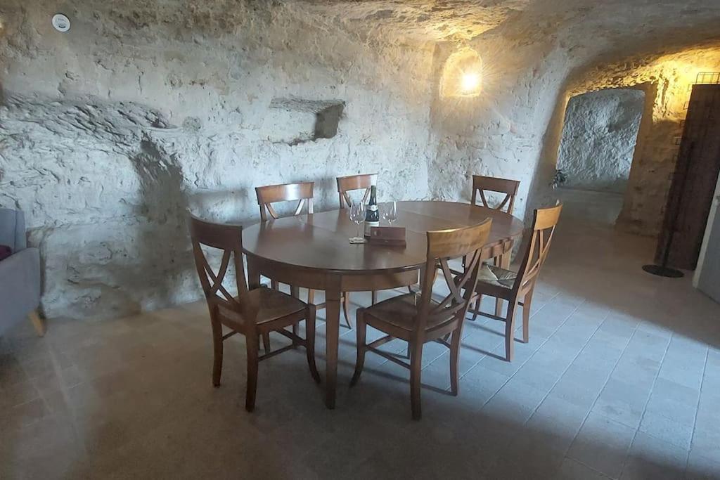 Troglo Entre Caves Et Chateaux モンルイ・シュル・ロワール エクステリア 写真